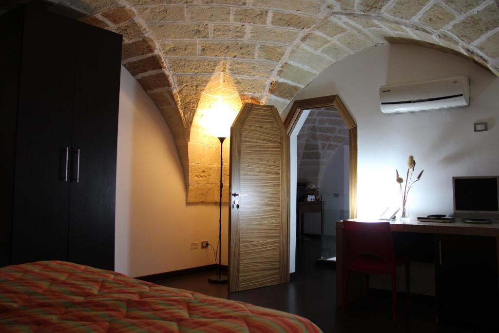 Bed & Breakfast Idomeneo 63 Λέτσε Δωμάτιο φωτογραφία